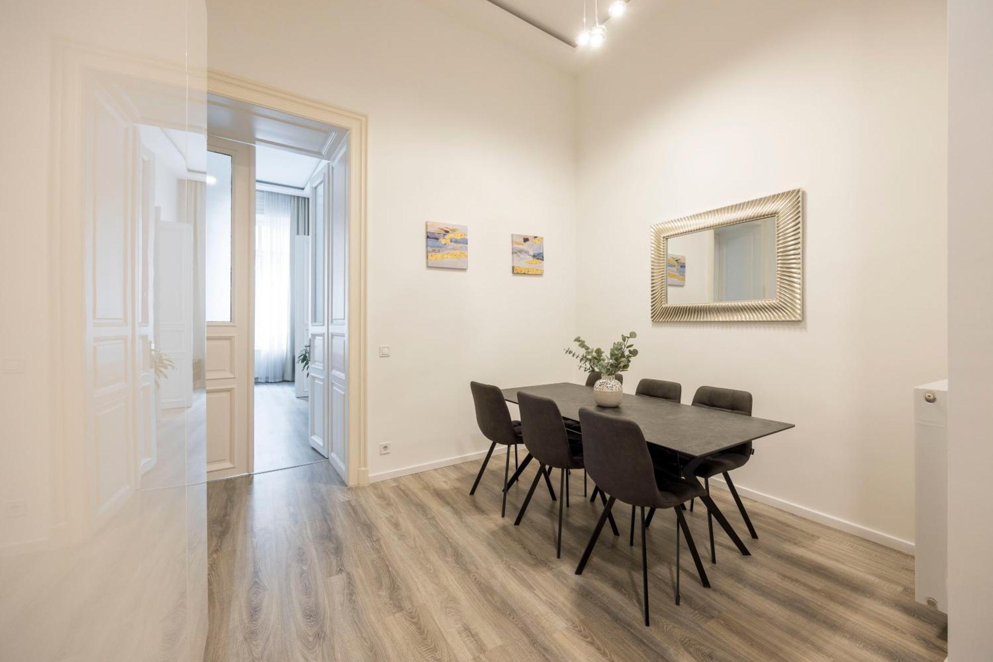 Majestic Dream Home In The Heart Of Budapest Ngoại thất bức ảnh